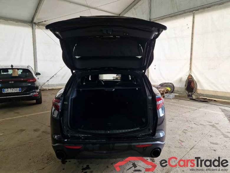 ALFA ROMEO STELVIO / 2017 / 5P / SUV 2.2 TD 190 CV SPRINT AT8 Q4 #5