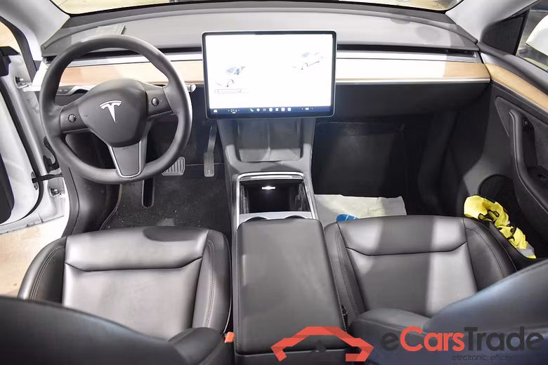 TESLA Model Y Long Range Dual Motor AWD 5d 378kW #3