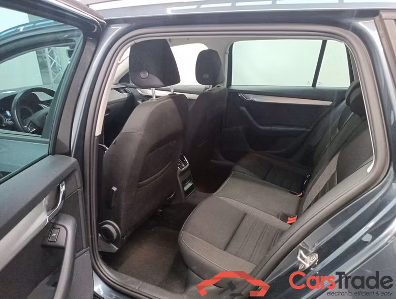 Skoda Octavia Combi 1.6 CRTDI GreenTec 85kW Ambition 5d #3