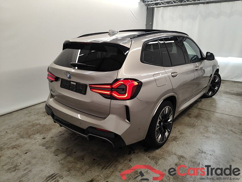 BMW IX3 - 2022 74 kWh 286 iX3 5d #2