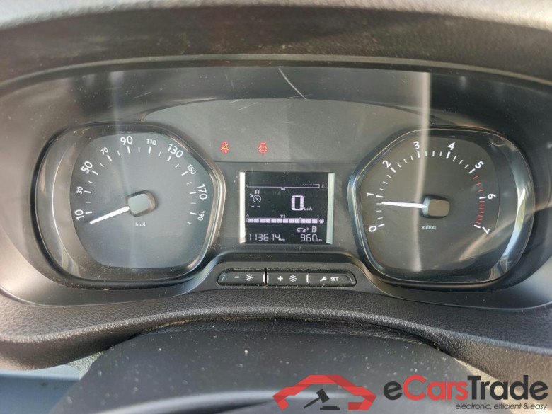 OPEL Vivaro / 2019 / 4P / furgón 1.5 BlueHDi 74kW (100CV) M Std #4