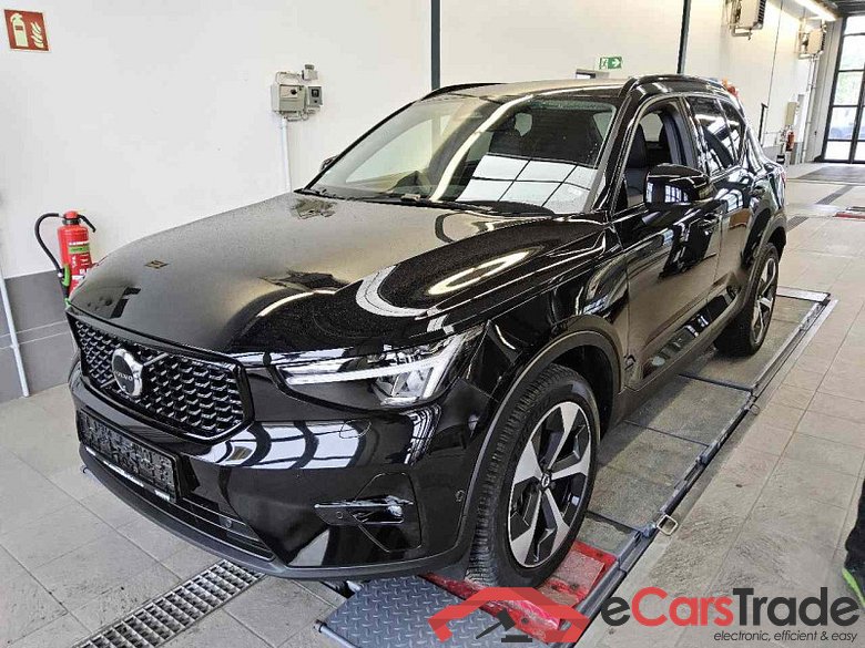 Volvo XC40 (2017->) DE - SUV5 B4 2WD EU6d, Plus Dark, (Facelift) 2022 - 2024 #1