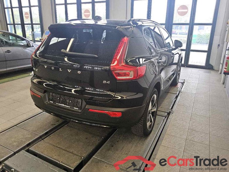 Volvo XC40 (2017->) DE - SUV5 B4 2WD EU6d, Plus Dark, (Facelift) 2022 - 2024 #3