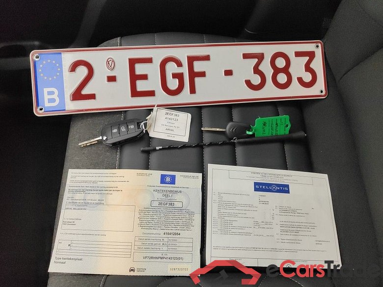 Citroën C3 Aircross 1.2 PureTech 110 S&S MAN6 Shine 5d #4