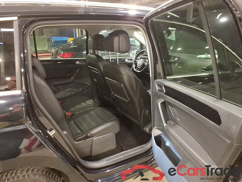 VOLKSWAGEN TOURAN DIESEL - 2015 1.6 TDi SCR Highline DSG (EU6.2) STOCK #5