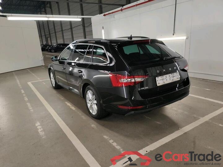 Skoda Superb Combi Superb Combi 1.5 TSI ACT DSG7 Clever 110kW/150pk  5D/P Auto-7 (4 seizoenen Banden) - CO2 onvolledig #3