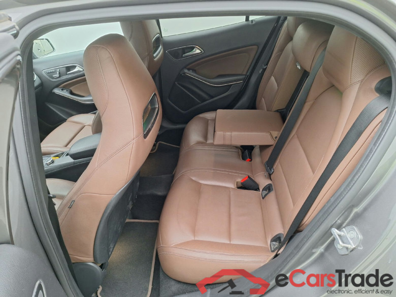 Mercedes, GLA FL'17, Mercedes-Benz GLA GLA 200 5d #4