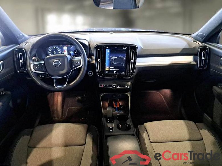 VOLVO XC40 / 2021 / 5P / SUV T5 RECHARGE PLUG-IN AUTO CORE #3