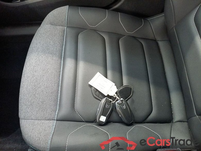 CITROEN C4 - 2021 1.2 PureTech 131hp Shine Pack S&S (EU6.4) 5d #4