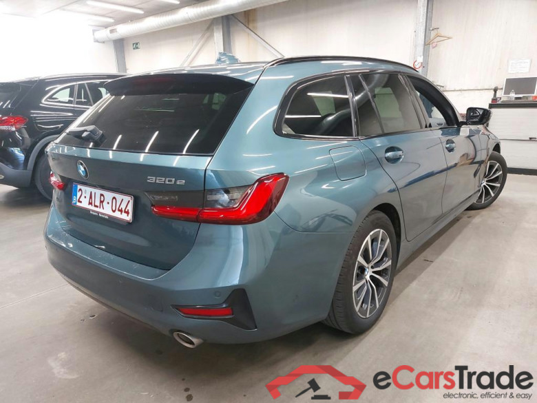 BMW - BMW 3 TOURING 320e 204PK Business Edition Sport With Heated Sport Seats & Active Cruise Control  * HYBRID * #2