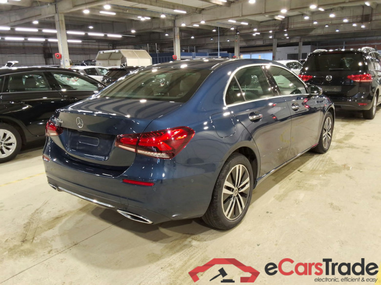 MERCEDES-BENZ A-CLASS LIMOUSINE 1.3 A 250 E BUSINESS SOLUTION DCT #4