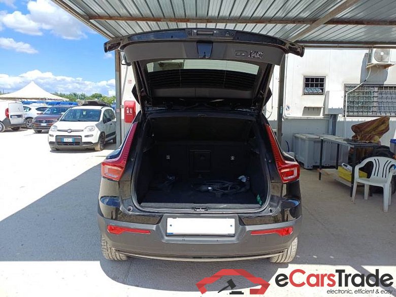 VOLVO XC40 / 2017 / 5P / SUV T4 PLUG-IN HYBRID AUTO RECHARGE R-DESIGN #5