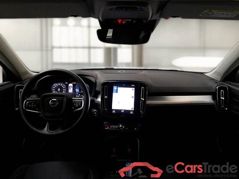 VOLVO XC40 / 2017 / 5P / SUV T5 PLUG-IN HYBRID AUTO RECH INSCRIP EXPR #3