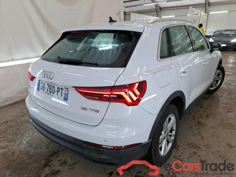 AUDI Q3 / 2018 / 5P / SUV 35 TFSI 150 MHEV S TRONIC BUSINESS LINE #3