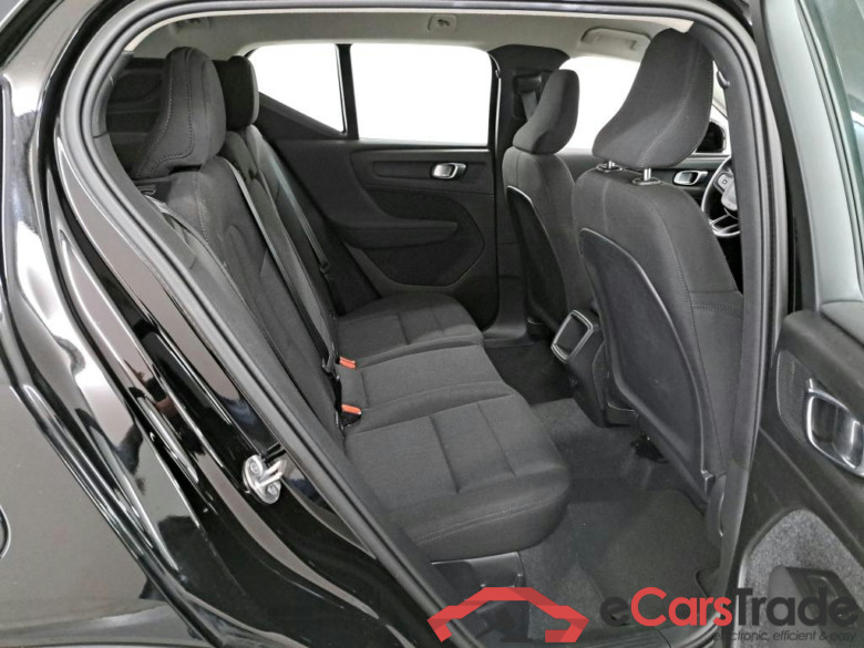 VOLVO XC40 1.5 T2 ESSENTIAL AUTO #6