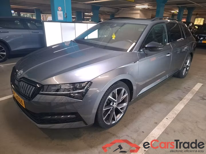 Skoda Superb Sportline 1.4 TSI Plug-In Hybrid Aut. LED-Xenon Virtual Navi-Pro Sport-Leather-Alcantara KeylessGo Camera Klima PDC ...