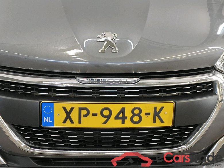 Peugeot 208 Signature 1.2 PureTech 82 5d #5