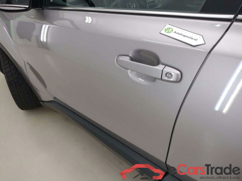 TOYOTA C-HR 1.8 HYBRID C-LUB BI-TONE E-CVT #5