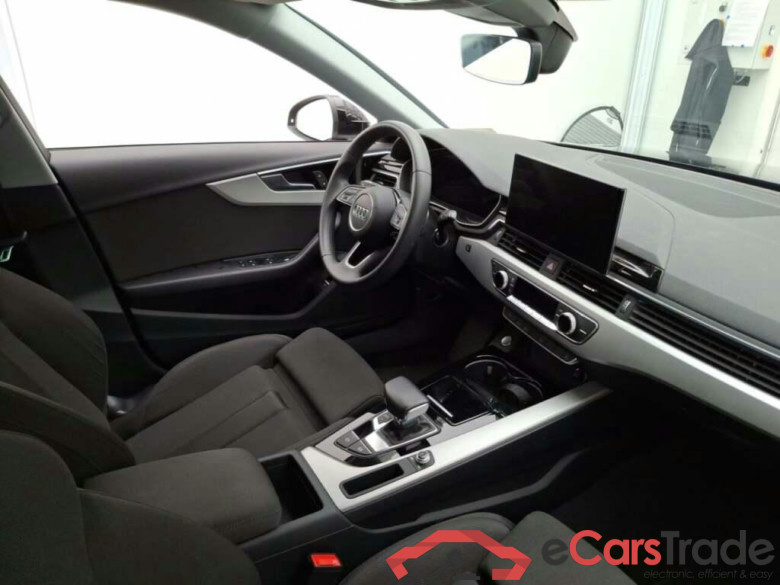 AUDI A4 Avant 35 TFSI Adv Edition S-Tronic #3