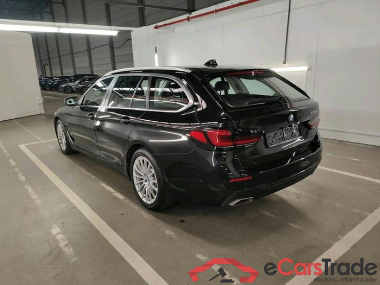 BMW 5 Reeks Touring 5 Reeks Touring 530e Auto (PHEV) 215kW/292pk  5D/P Auto-8 #3