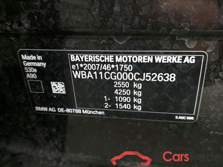 BMW - BMW 5 TOURING 530e 292PK Business Edition With Heated Dakota Seats & Driving Assistant Pro & Safety Pack & Parking Assistant  * HYBRID * #6