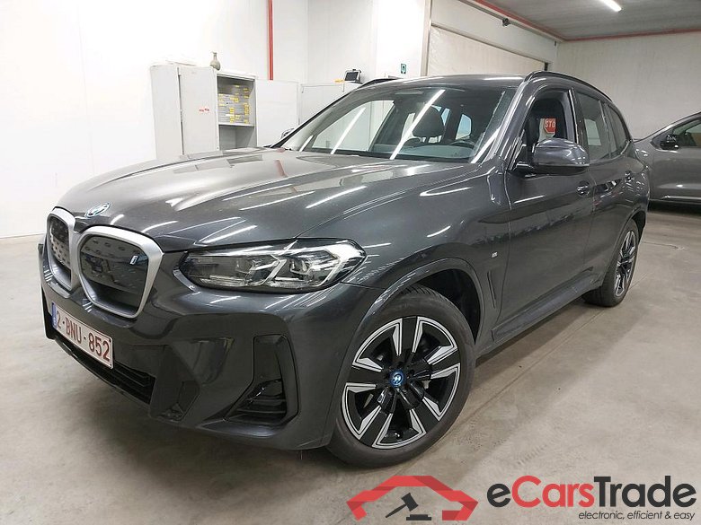 BMW I - BMW IX3 286PK With Climatic & Navigation & Cruise Control & Electric Heated Seats & Pano Roof & Foldable Trailer Hook * ELECTRIC *