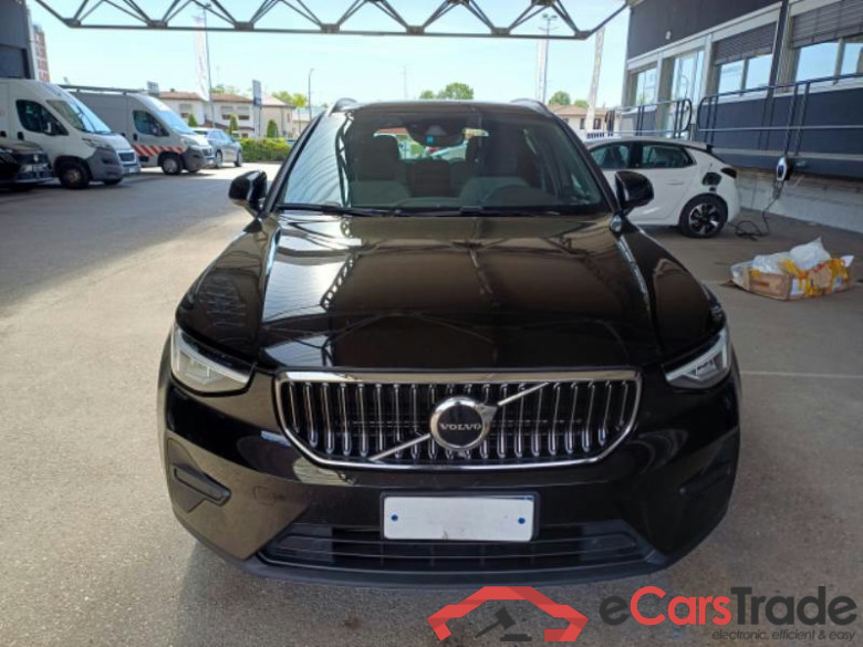 VOLVO XC40 / 2021 / 5P / SUV T4 RECHARGE PLUG-IN AUTO CORE #6