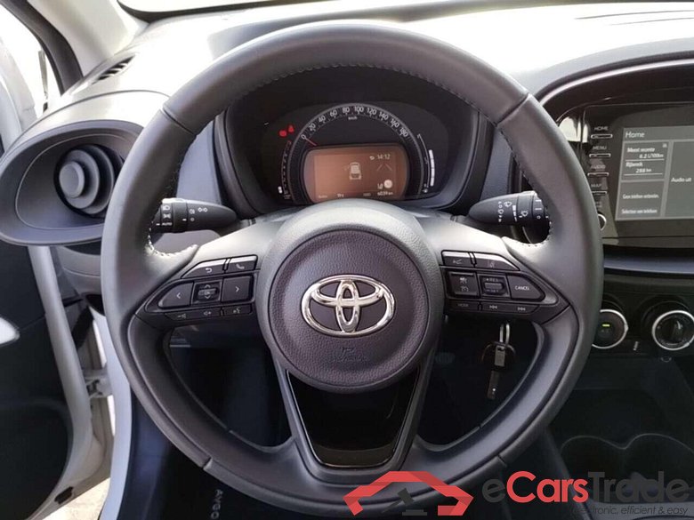TOYOTA Aygo X 1.0 VVT-i MT Play #6