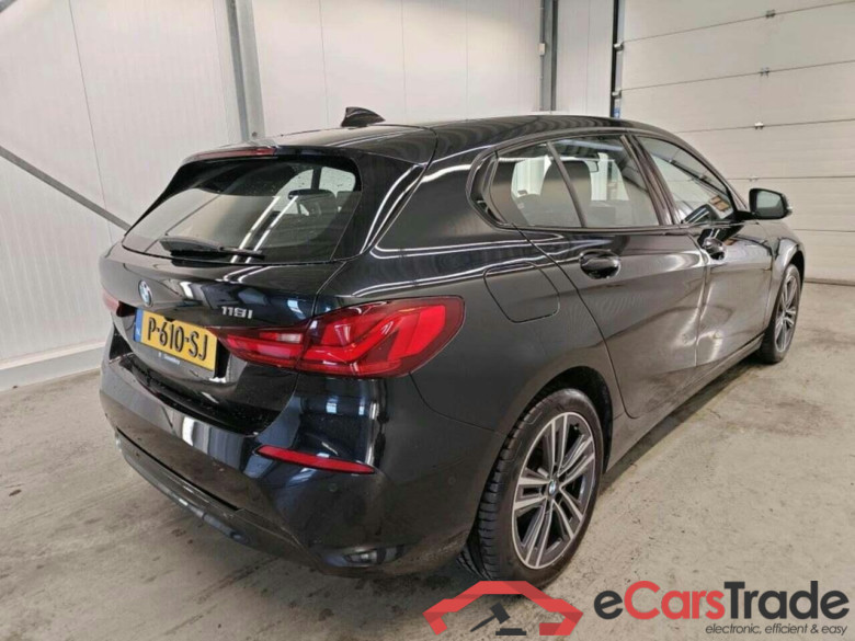 BMW 1-serie 118i High Exec #2
