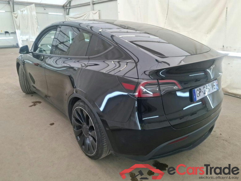TESLA Model Y / 2020 / 5P / SUV Performance Dual Motor AWD #2