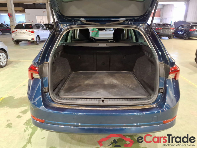 SKODA OCTAVIA COMBI 1.5 TGI 96KW DSG7 AMBITION CNG #3