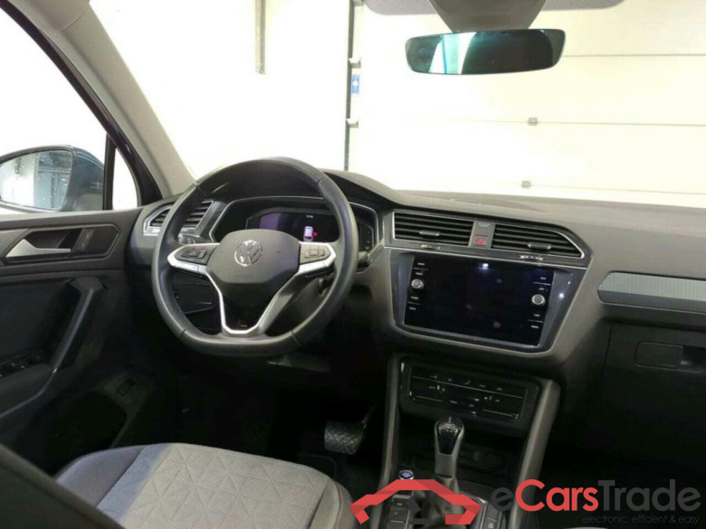VOLKSWAGEN Tiguan 1.5 TSI Life Bns #3