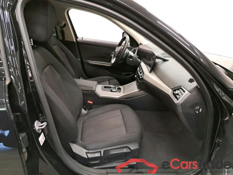 BMW - BMW 3 TOURING 330e 292PK With Climatic & Navigation & Pack Travel With Pano Roof & Cruise Control & PDC Front & Rear  * HYBRID * #3