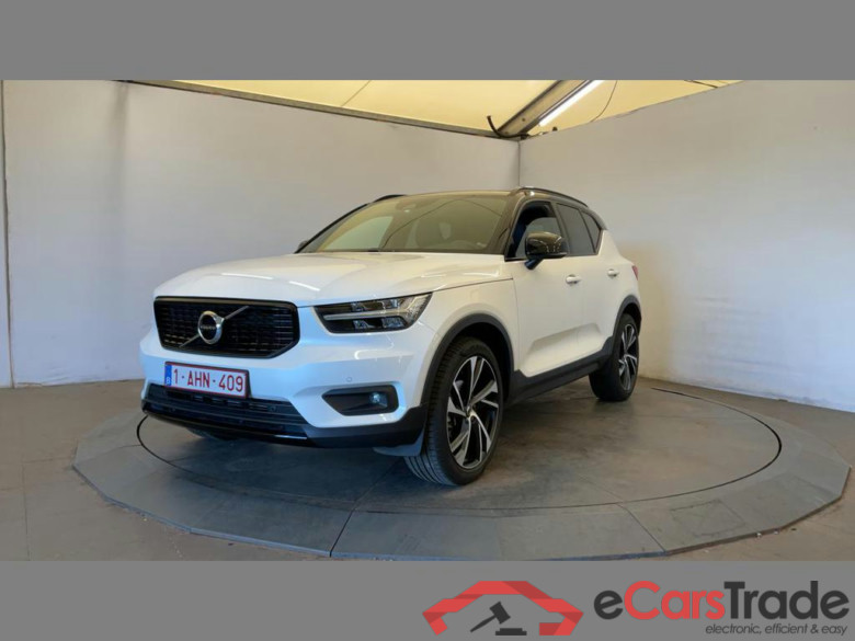 VOLVO XC40 1.5 T3 R-Design #1