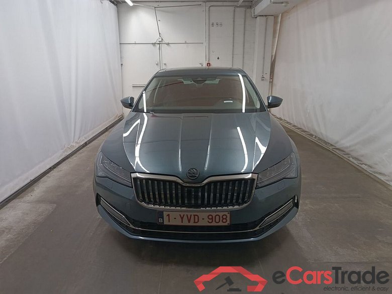 Skoda Superb 2.0 CRTDI 90kW DSG7 Style 5d #5