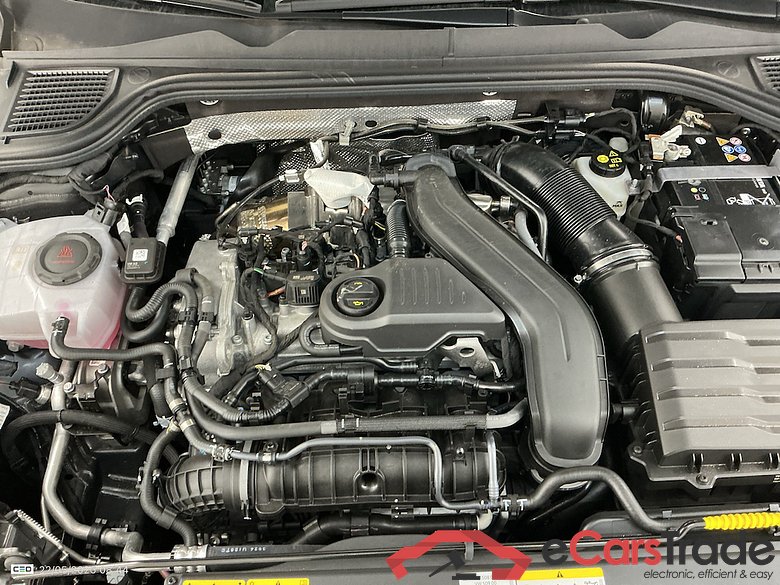 VOLKSWAGEN GOLF VIII 1.5 ETSI 85KW LIFE BUSINESS DSG #5
