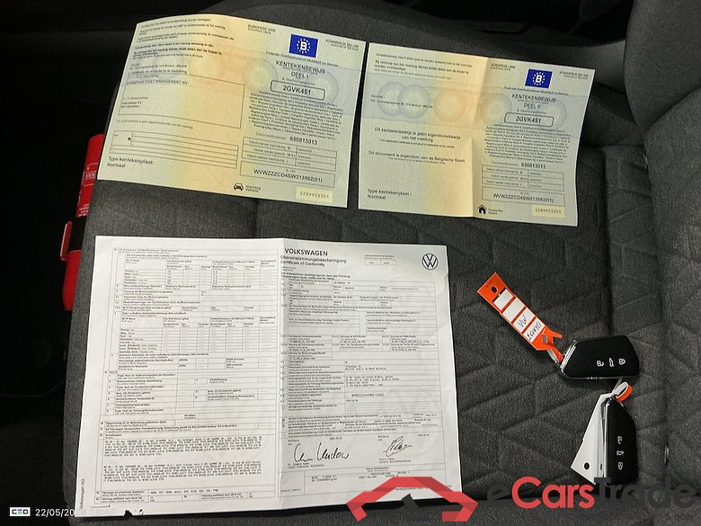 VOLKSWAGEN GOLF VIII 1.5 ETSI 85KW LIFE BUSINESS DSG #6