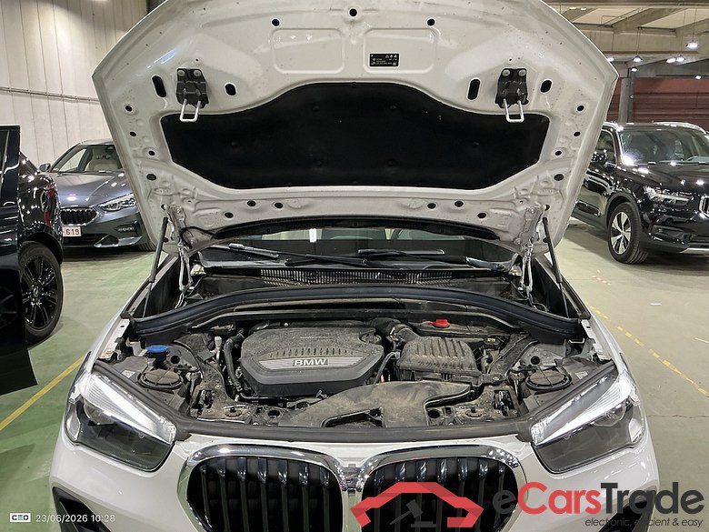 BMW X1 2.0 SDRIVE18DA (100KW) #6