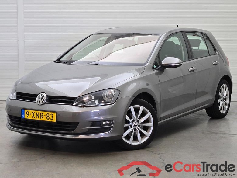 VOLKSWAGEN GOLF 1.6 TDI Highline