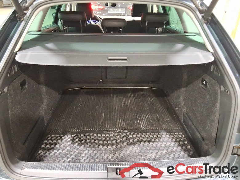 SKODA SUPERB COMBI DIESEL - 2019 1.6 CR TDi Style DSG #3