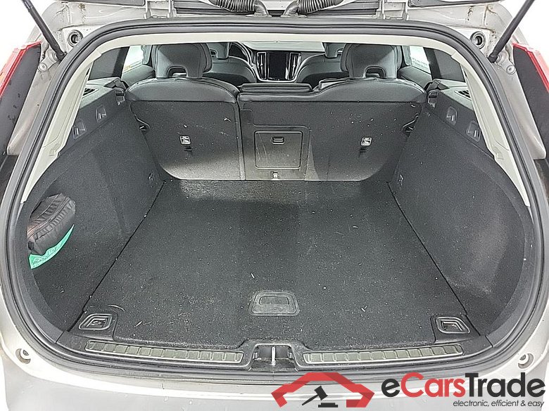 VOLVO V60 B3 Automaat Essential 5D 120kW #5