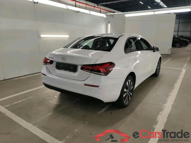 Mercedes A-Klasse Limousine A-Klasse Limousine A 250 e Business Line (PHEV) 160kW/218pk  4D/P Auto-7 #4