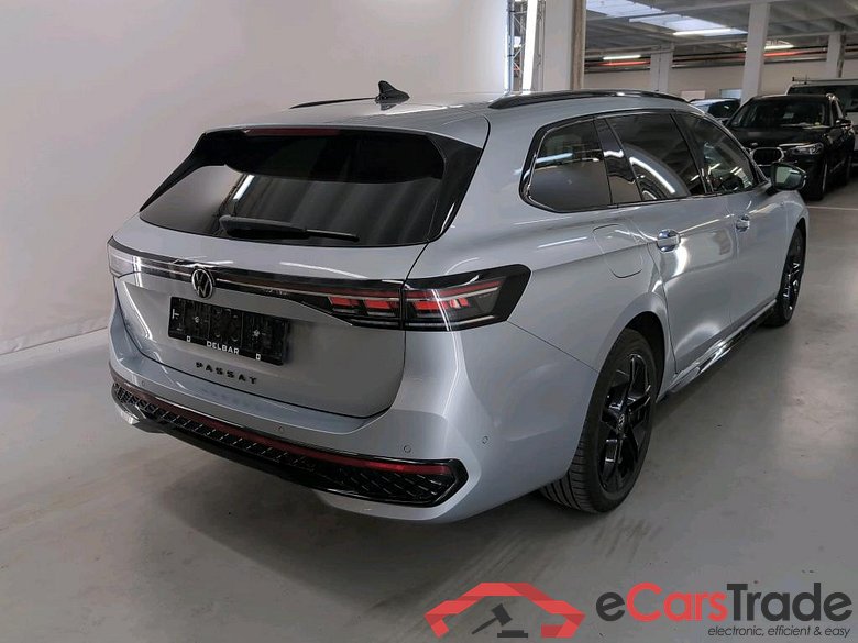 VOLKSWAGEN PASSAT VARIANT 1.5 TSI PHEV 130KW DSG R-LINE BUS PREM #4