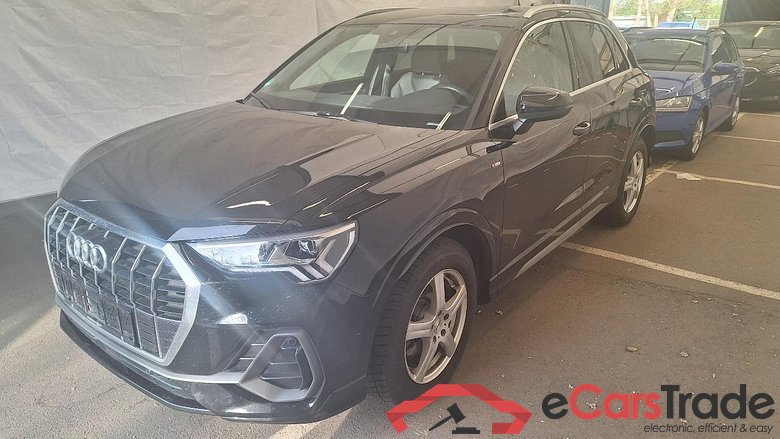 AUDI Q3 35 TDI S tronic S line 5d 110kW #1