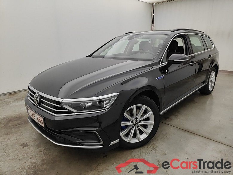 Volkswagen Passat Variant 1.4 TSI DSG6 GTE Business 5d #1
