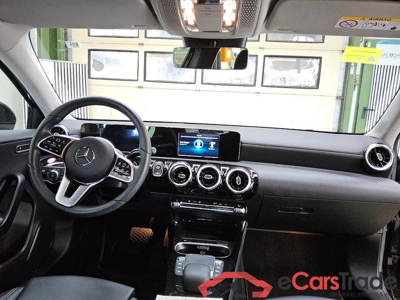 MERCEDES-BENZ A-Klasse A 180 7G-DCT Style 5d 100kW #3