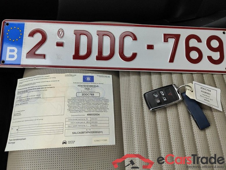Land Rover Discovery Sport P300e PHEV AWD Auto SE 5d #4