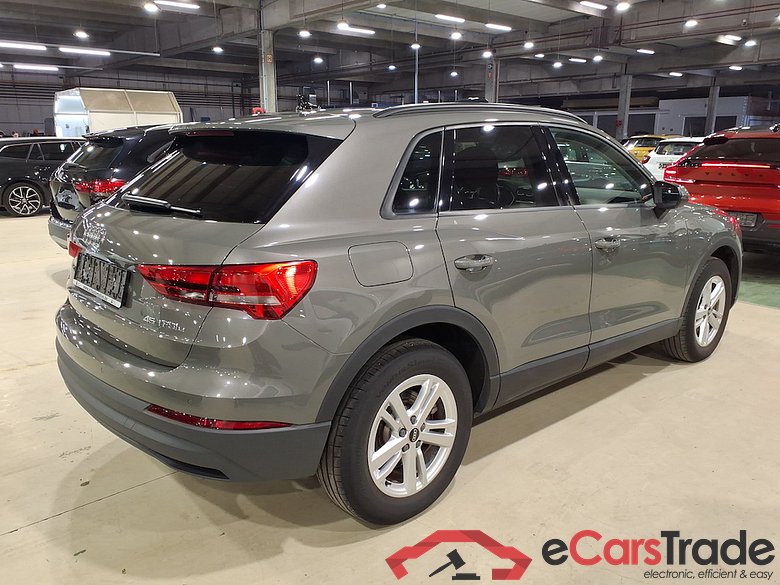 AUDI Q3 1.4 45 TFSI E S TRONIC #4