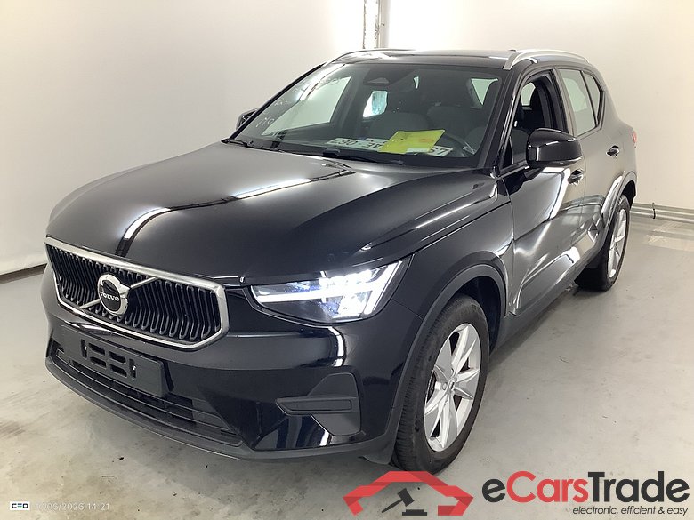 VOLVO XC40 2.0 B3 MHEV CORE DCT #1