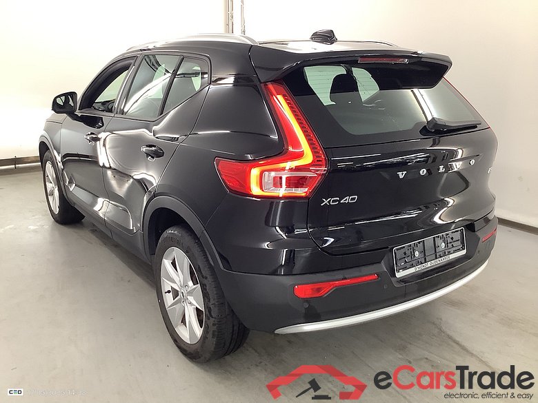 VOLVO XC40 2.0 B3 MHEV CORE DCT #3